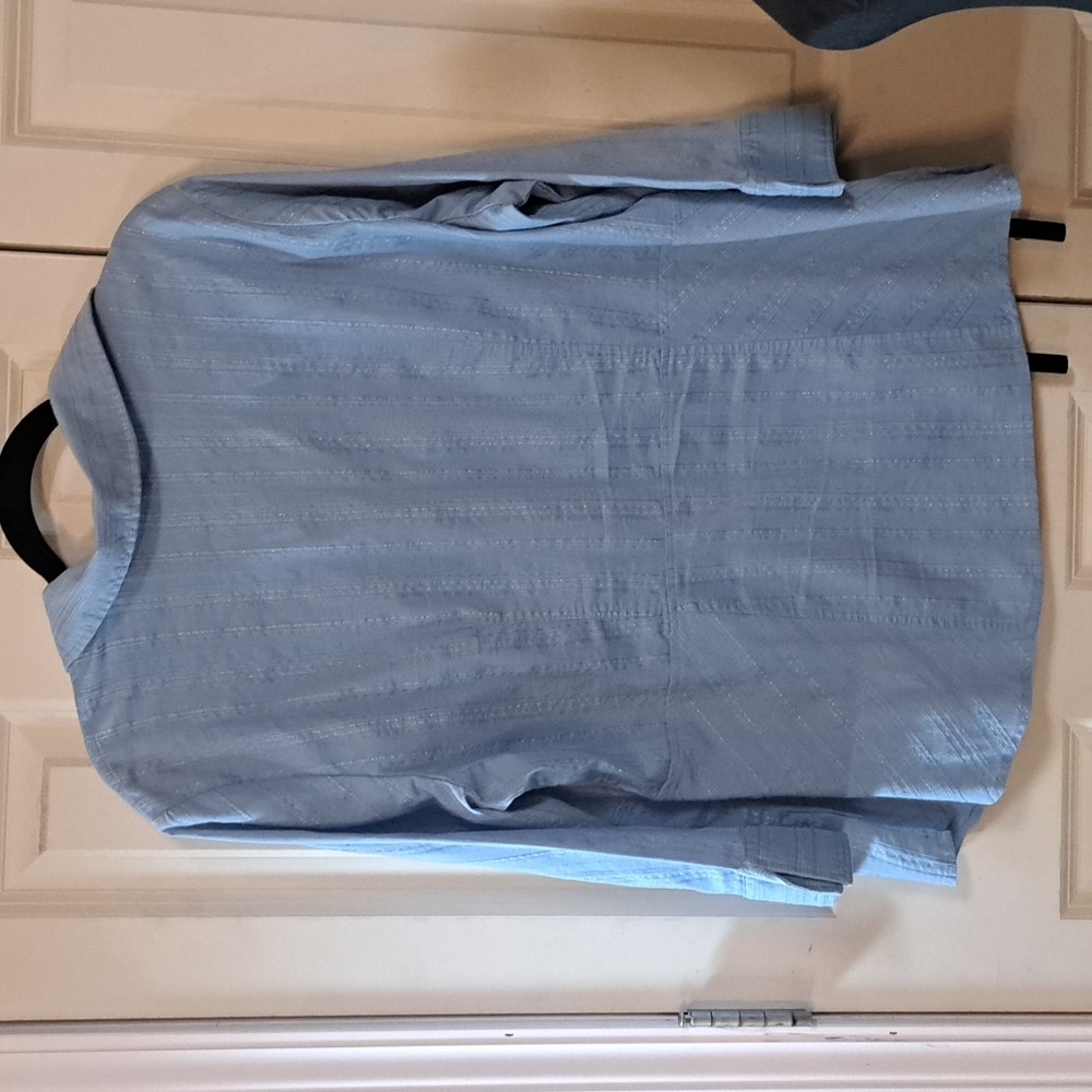 Women's Blue Button-Up Top - Picture 2 of 4